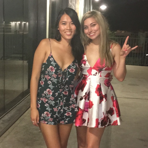 Green floral romper - Picture 3 of 3